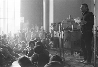 Artists from the Ruhr and other parts of the Federal Republic created a festival of workers' songs in 1966