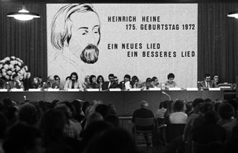 The wishes of the professors and students on the occasion of Heinrich Heine's 175th birthday on 6 June 1972 in Duesseldorf were also addressed to the university that was to bear his name