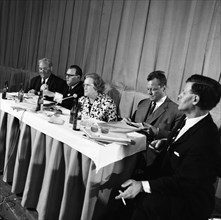 The SPD party conference from 1-5-6. 1966 in the Dortmund Westfalenhalle. Helmut Schmidt