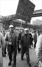 About 4000 steelworkers of Hoesch AG Westfalenhuette demonstrated on 14 January 1972