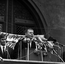 The Congress Emergency of Democracy was a first significant manifestation of the trade unions and other democratic forces against the emergency laws on 30 October 1966 at the Roemer in Frankfurt/Main....