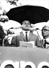 IG Metall reacted to the federal government's emergency laws in 1968 with a youth emergency report congress and demonstrations in Duisburg. Georg Benz at the lectern