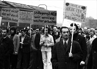 Employees of the Duesseldorf -Reisholz steel and tube works demonstrated on 6 November 1973 in Langenfeld-Immigrath against the loss of jobs