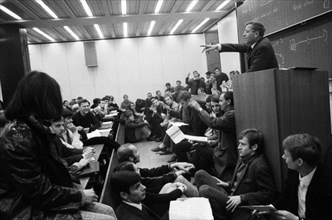 The Ruhr Action against the Emergency Laws in 1968 turned against the emergency legislation with numerous local actions by students