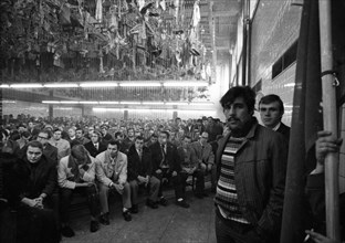 A workers' meeting in the wash-house of the Monopol colliery on 18 November 1973 in Kamen was replaced by a demonstration against the closure of the colliery