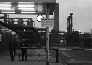 The Ruhr area in the summer of 1973 - here on 6-8 August 1973 - in Dortmund and Essen. Coal and steel offered a different picture. Dortmund Hoesch in the early morning at sunrise
