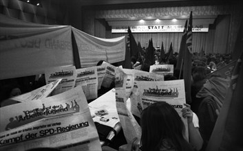 The Young Socialists had invited to a congress for apprentices on 28 November 1970 in Duesseldorf under the motto: Training instead of exploitation