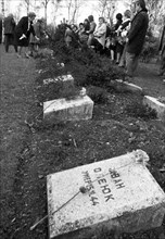 These woman and men celebrated International Women's Day in Rheinhausen on 8 March 1972 by paying tribute to the Soviet dead of the Second World War and Nazi victims at the cemetery