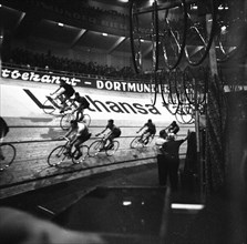 The 6-day race of the professional cyclists