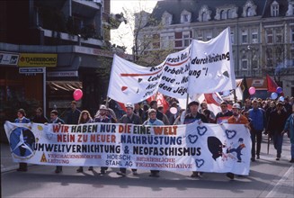 Ruhr area. The Ruhr 89 Easter March of the Freidensbewegung on 25. 3. 1989