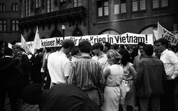 Congress of the student organisation SDS Sozialisischer Deutscher Studentenbund at the University of Frankfurt/M. on 22. 5. 1966