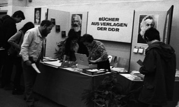 The Young Socialists had invited to a congress for apprentices on 28 November 1970 in Duesseldorf under the motto: Training instead of exploitation