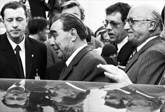 The visit of the Soviet Head of State and Party Leonid Brezhnev to Bonn from 18-22 May 1973 was a step towards easing tensions in East-West relations by Willy Brandt. Leonid Brezhnev at Gymnich Castle...
