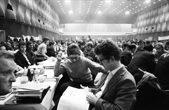 The Young Socialists had invited to a congress for apprentices on 28 November 1970 in Duesseldorf under the motto: Training instead of exploitation. Karsten Voigt