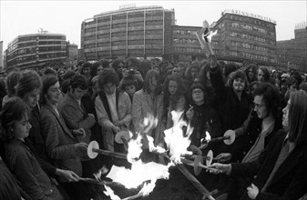 Their court order for blocking a neo-Nazi election rally in 1969 was burned by these young people in protest in Essen on 22 April 1972