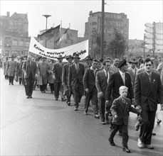 The traditional 1 May 1958 parade of the DGB. here in Hanover