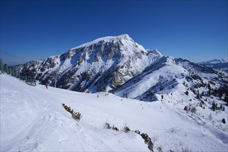 Mountain range with Hohes Brett mountain in winter