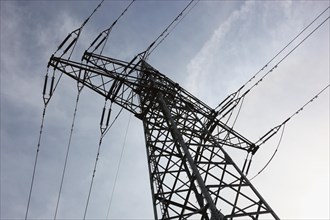 High voltage pylon of an overhead line