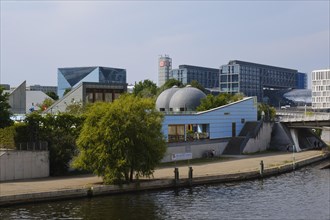 Central station and modern buildings on the Spree