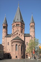 St. Martin Cathedral and Liebfrauenplatz