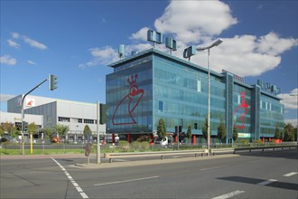 Modern glass building of the company Neustadt Werner & Mertz