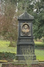 Gravestone of chemist Carl Remigius Fresenius 1818-1897