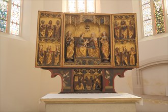 Folding altar with figures in the St. Petri Pauli Church and Luther's baptistery