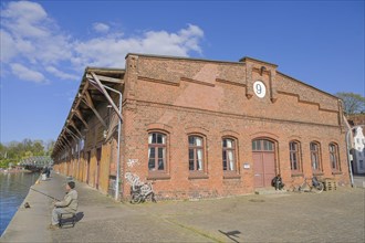 Shed 9