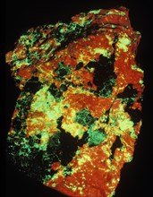 Willemite Calcite by Ultraviolet Light
