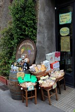 Delicatessen in the alleys of the old town of Pitigliano