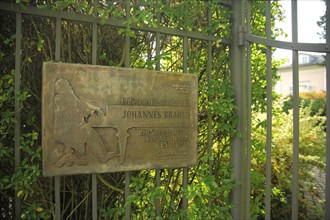 Memorial plaque to Johannes Brahms