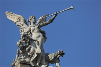 Angel with trumpet on the roof of the State Theatre