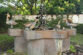 Duck Fountain at the Duck Square in Eltville im Rheingau