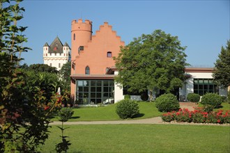 View of the tower of the Electoral Castle and Crass Castle in Eltville