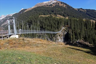 Suspension rope bridge over the Hoehenbach valley with a length of 200