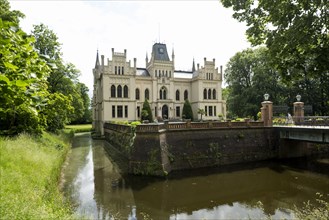 Moated castle and park