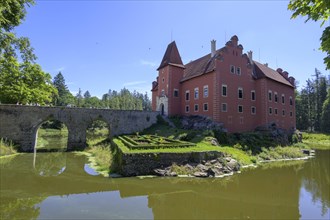 Cervena Lhota Moated Castle