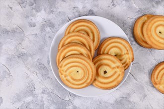 Top view of round ring shaped spritz biscuits