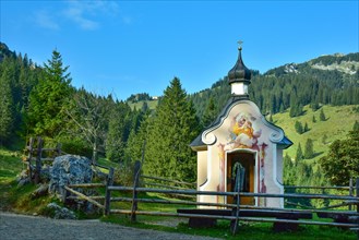 St. Josef Chapel on the hiking trail to the Puerschling