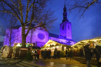 Christmas Market at Petrikirchhof mi St. Petri Church
