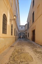 Narrow alley at the Monasterio de la Encarnacion in Plasencia