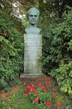 Stele with bust at the Fuernberg monument
