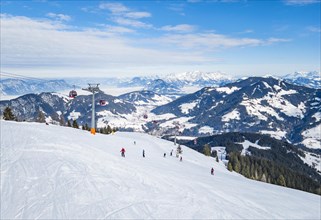 Schatzberg cable car and ski slope with a view of the Wildschoenau