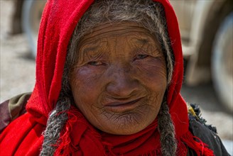 Old tibetan woman