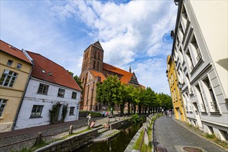 Hanseatic houses before the Church of St. Nicholas