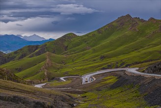 Curvy mountain pass from Tsochen to Lhasa