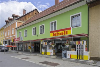 Shell petrol station and Spar market