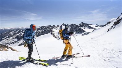 Ski tourers on the descent at Berglasferner