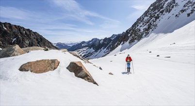 Ski tourers ascending the Berglasferner