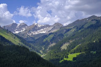 Knittelkarspitze from Brand near Berwang